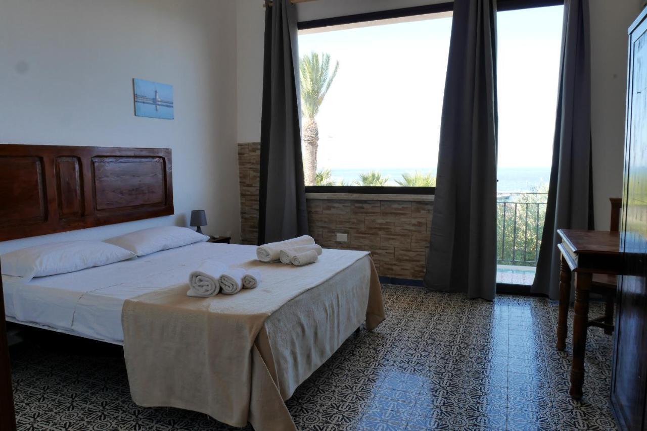 Al Vecchio Pontile B&B Relax Fronte Mare A Marsala Eksteriør bilde